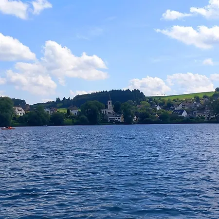 Eifel Mit Hunden Schwalbennest Holiday home *