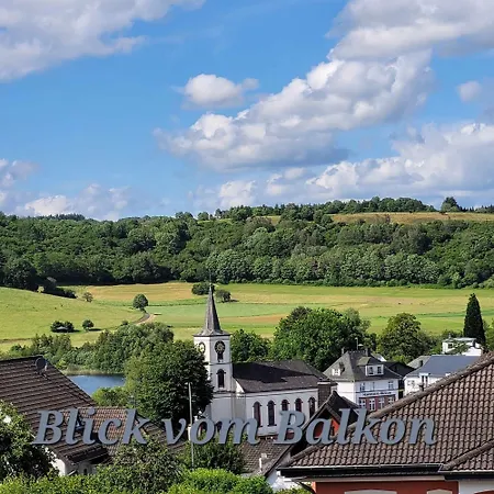 Holiday home Eifel Mit Hunden Schwalbennest *